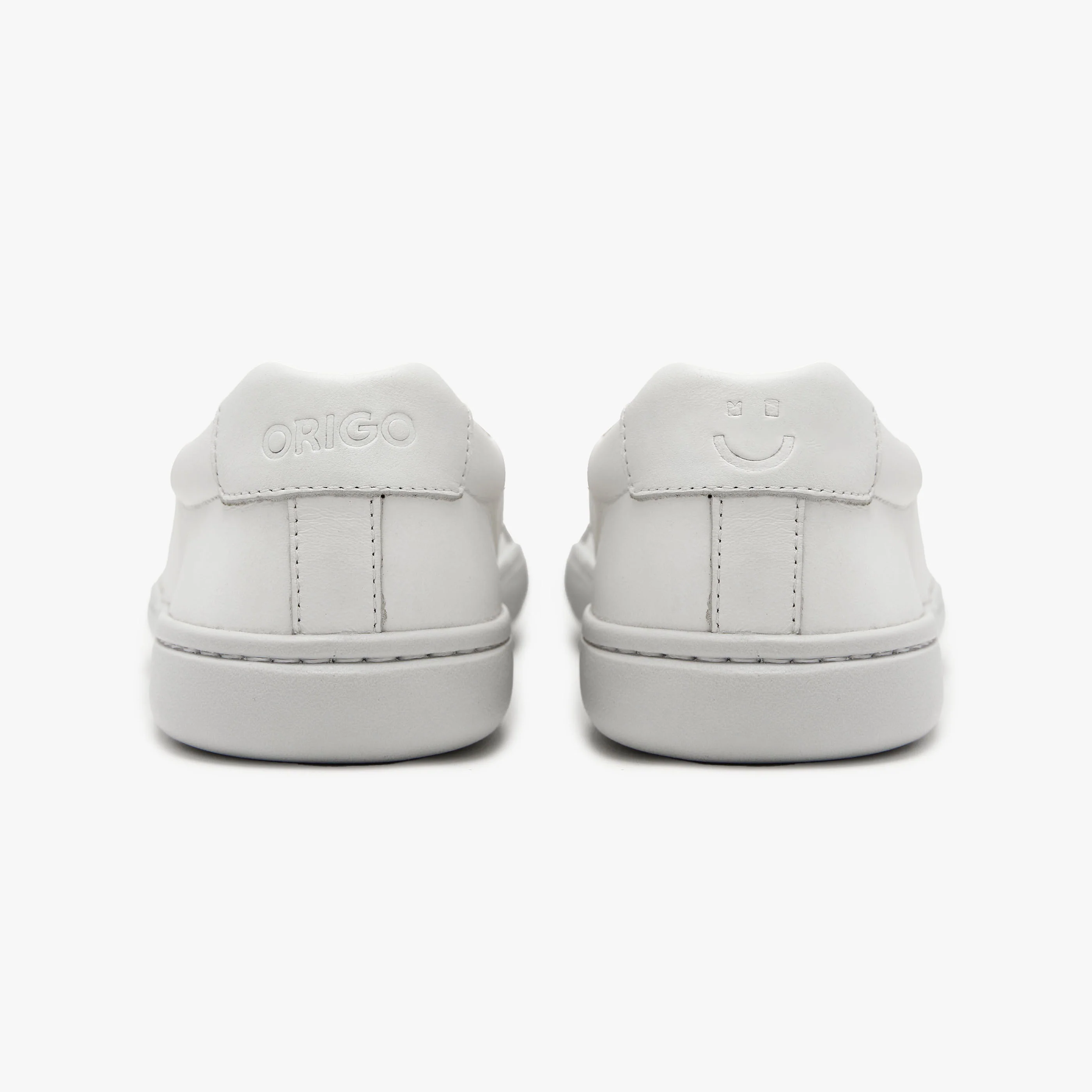 The Women's Everyday Sneaker | Gen 3 in Natural Leather - Image 4