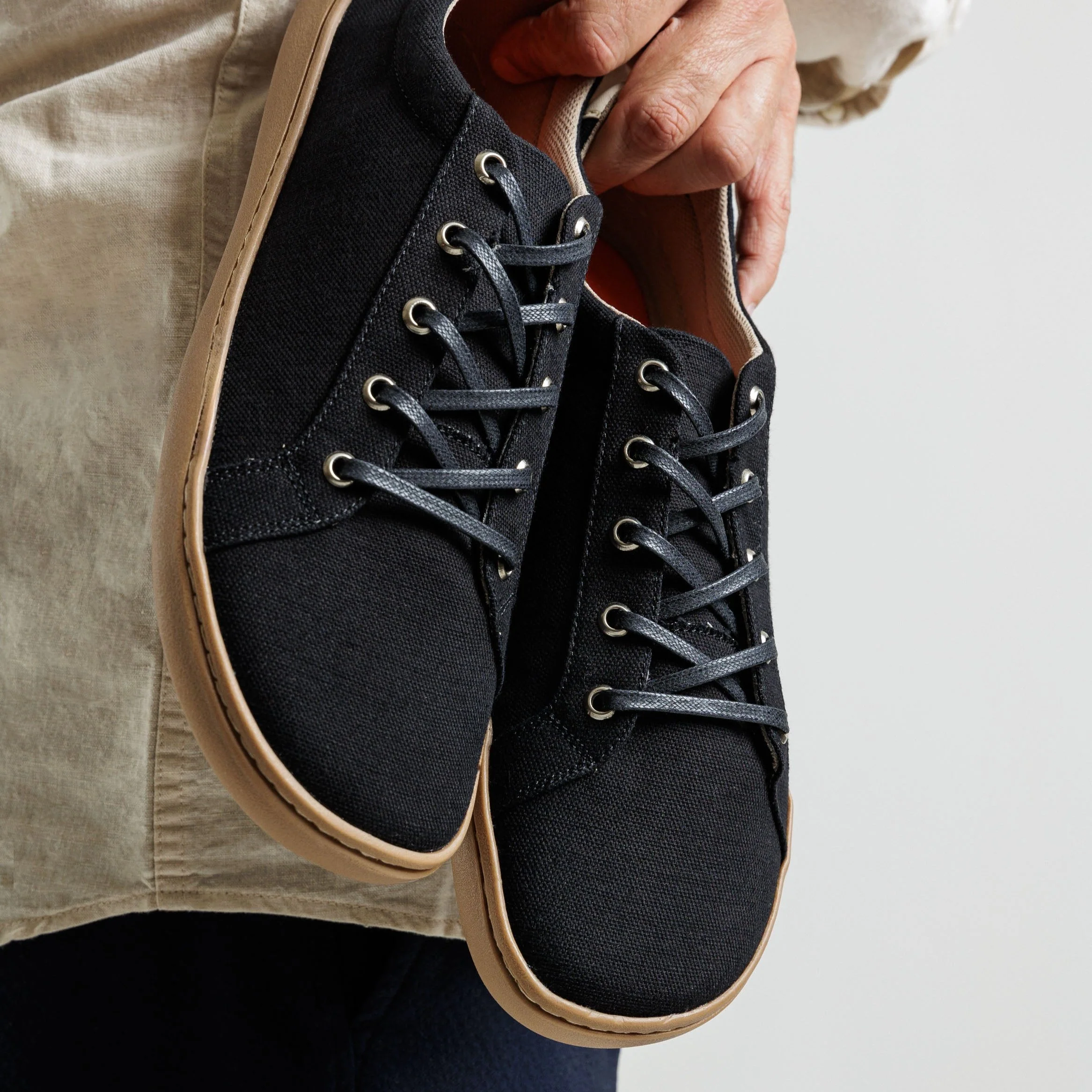 The Women's Everyday Sneaker | Gen 3 in Cotton Canvas - Image 8