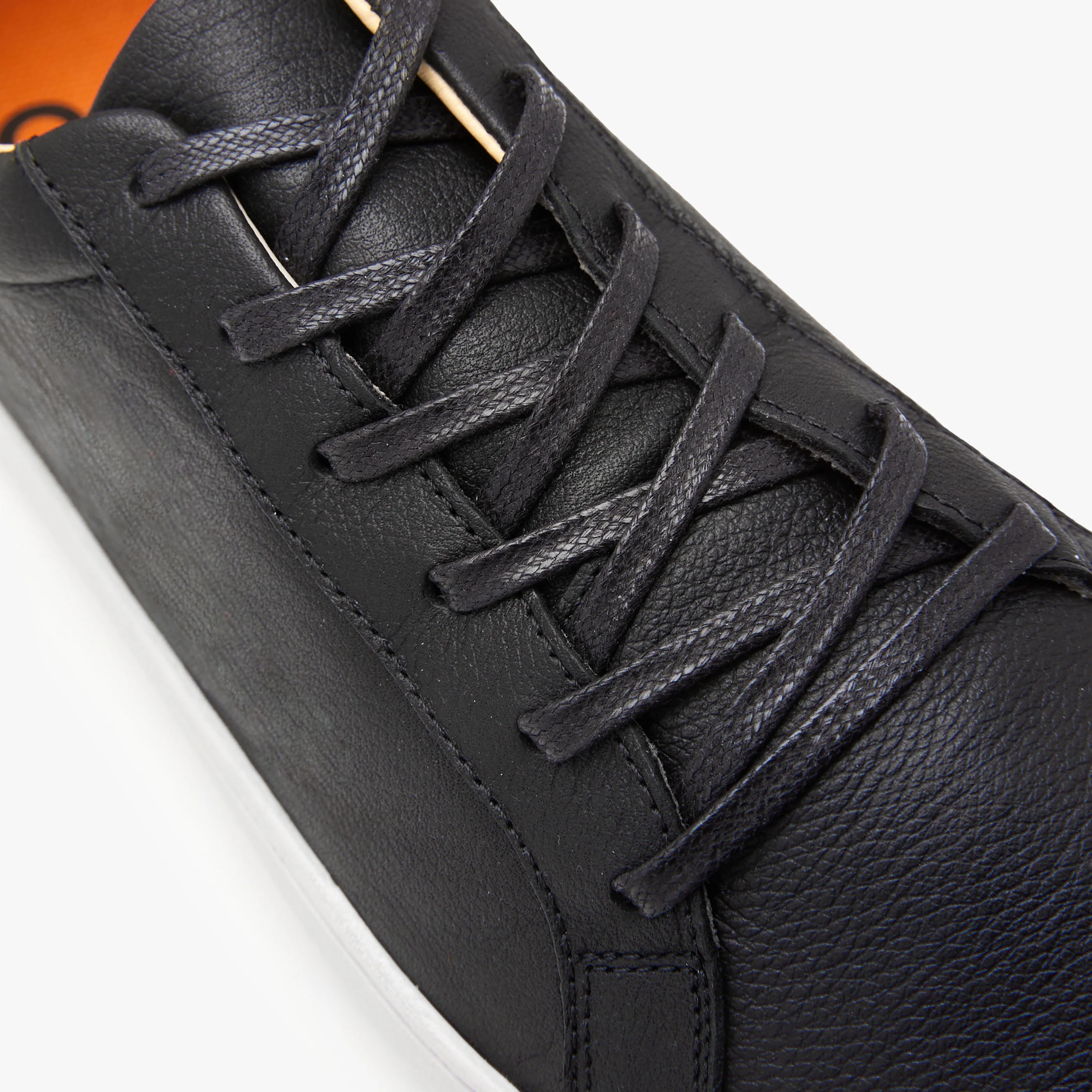 The Men's Everyday Sneaker | Gen 3 in Natural Leather - Image 6