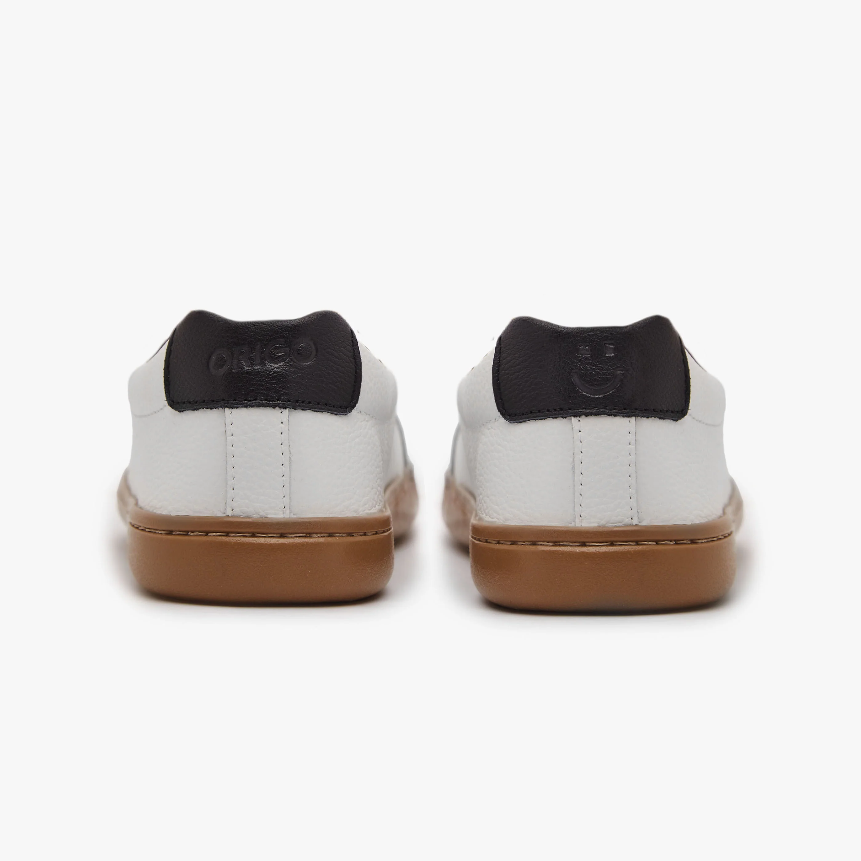 The Men's Everyday Sneaker | Gen 3 in Natural Leather - Image 5